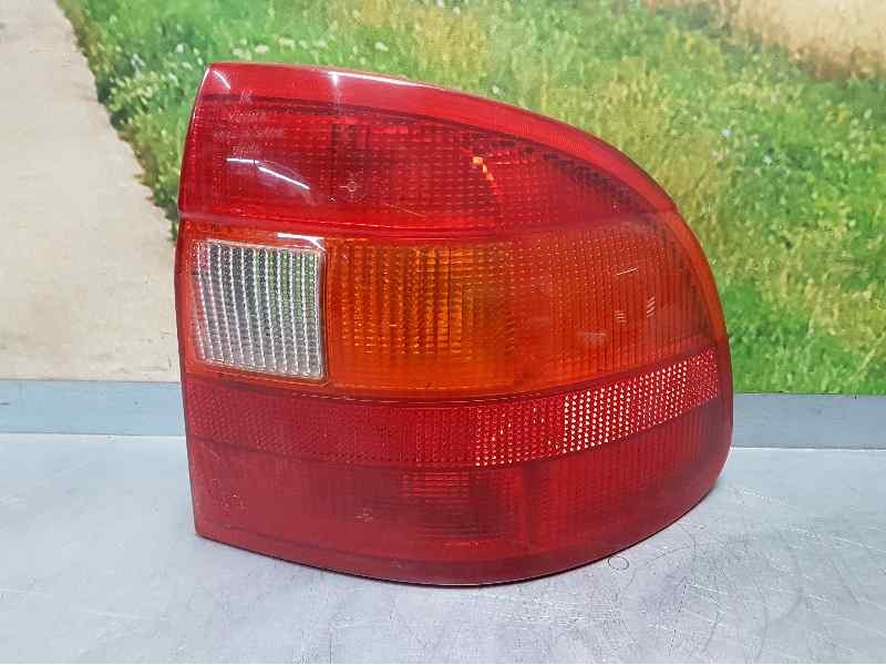 Recambio de piloto trasero derecho para opel astra f berlina merit referencia OEM IAM   