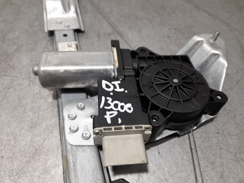 Recambio de elevalunas delantero izquierdo para dacia sandero basis referencia OEM IAM 807211440R  ELÉCTRICO 6 PINES