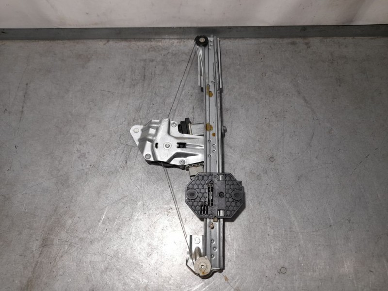 Recambio de elevalunas delantero izquierdo para dacia sandero basis referencia OEM IAM 807211440R  ELÉCTRICO 6 PINES