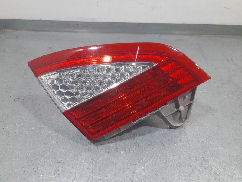 Recambio de piloto trasero izquierdo interior para ford mondeo iv (ba7) 2.0 referencia OEM IAM 7S7113A603A  