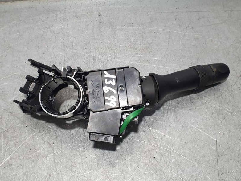 Recambio de mando luces para toyota rav 4 (a3) active referencia OEM IAM 8414012800  