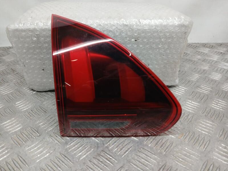 Recambio de piloto trasero izquierdo para peugeot 2008 (--.2013) allure referencia OEM IAM 9814758480  