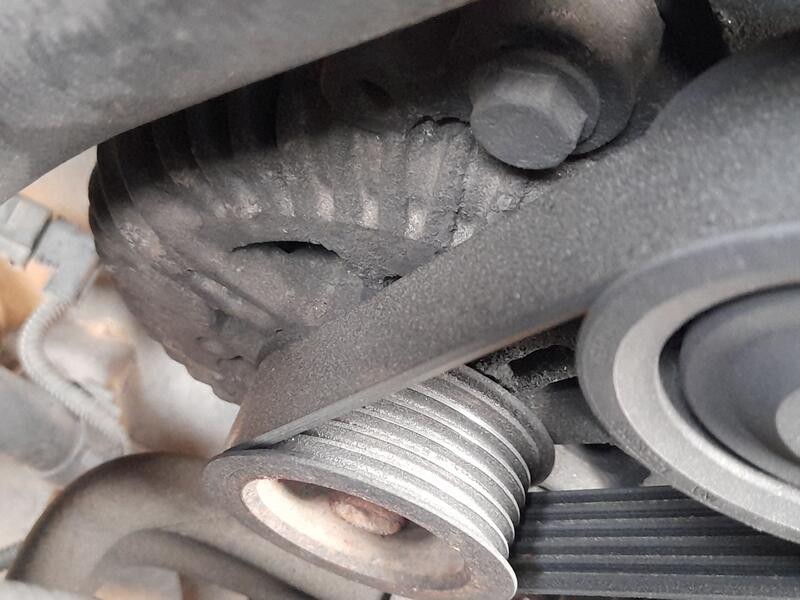 Recambio de alternador para audi q7 (4lb) 3.0 tdi quattro referencia OEM IAM 059903015R  