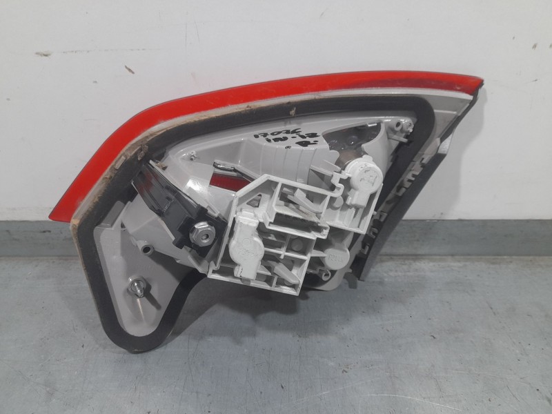 Recambio de piloto trasero izquierdo interior para ford mondeo iv (ba7) 2.0 referencia OEM IAM 7S7113A603A  