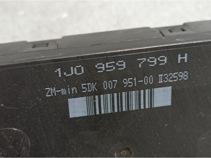 Recambio de modulo electronico para volkswagen passat berlina (3b2) básico referencia OEM IAM 1J0959799H  