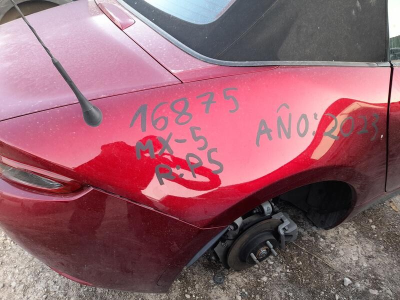 Recambio de aleta trasera derecha para mazda mx-5 iv (nd__) 1.5 (nd6e) referencia OEM IAM N2Y17041XB  