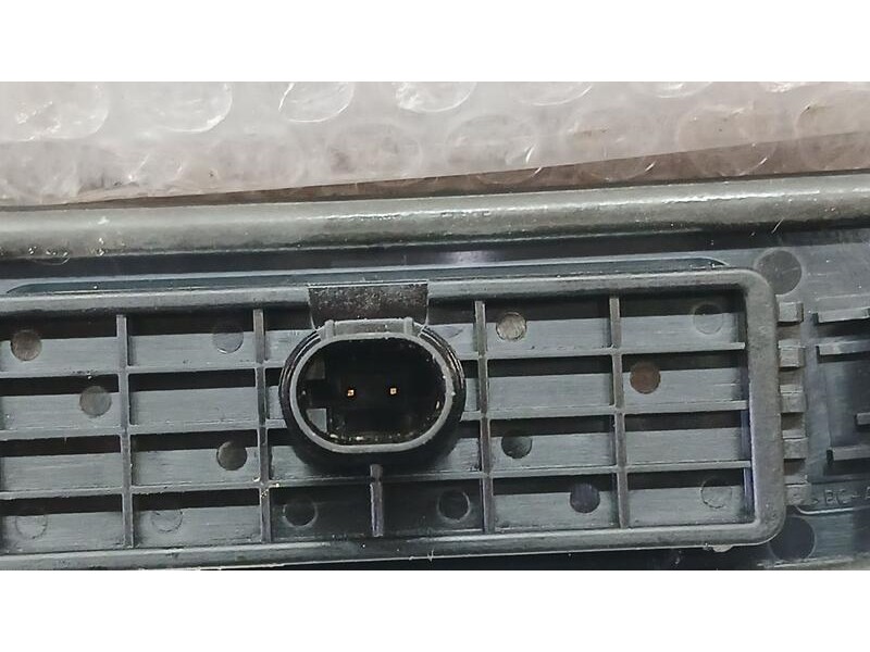 Recambio de maneta exterior porton para tesla model 3 (5yj3) ev referencia OEM IAM 1761508-00-E PULSADROE ELECTRICO TAPA MALETA 