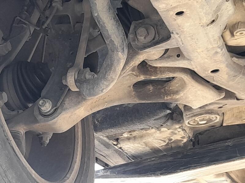 Recambio de brazo suspension inferior delantero derecho para audi q7 (4lb) 3.0 tdi quattro referencia OEM IAM 7L8407152K  