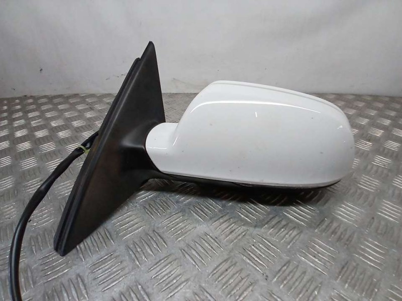 Recambio de retrovisor izquierdo para audi a4 ber. (b8) e referencia OEM IAM 8K1857409AG01C  ELECTRICO