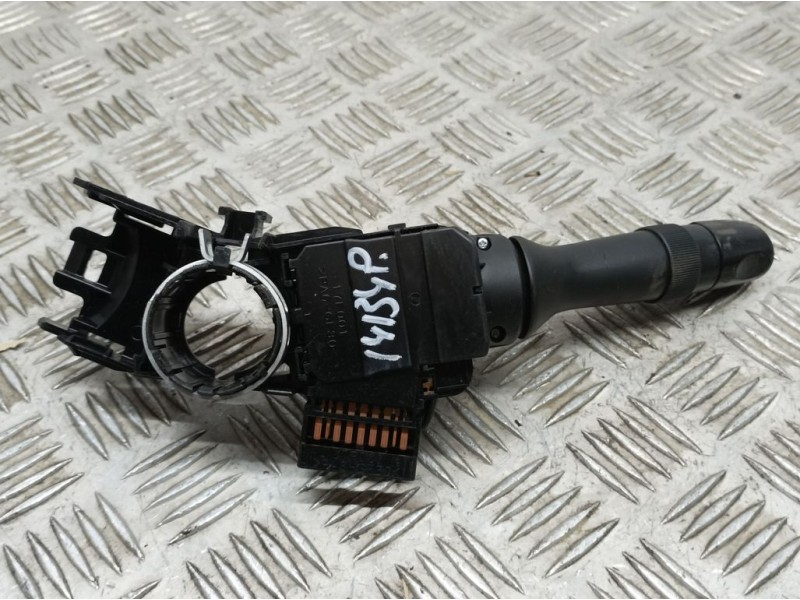 Recambio de mando luces para toyota auris active referencia OEM IAM 0230117F610  