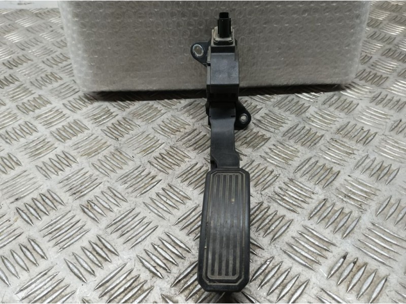 Recambio de potenciometro pedal para toyota auris active referencia OEM IAM 7811002010 51664045365 