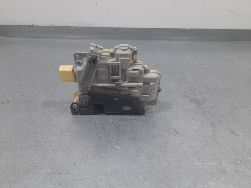 Recambio de cerradura puerta delantera derecha para audi q7 (4lb) 3.0 tdi quattro referencia OEM IAM CZ3C1B37016A  KIEKERT