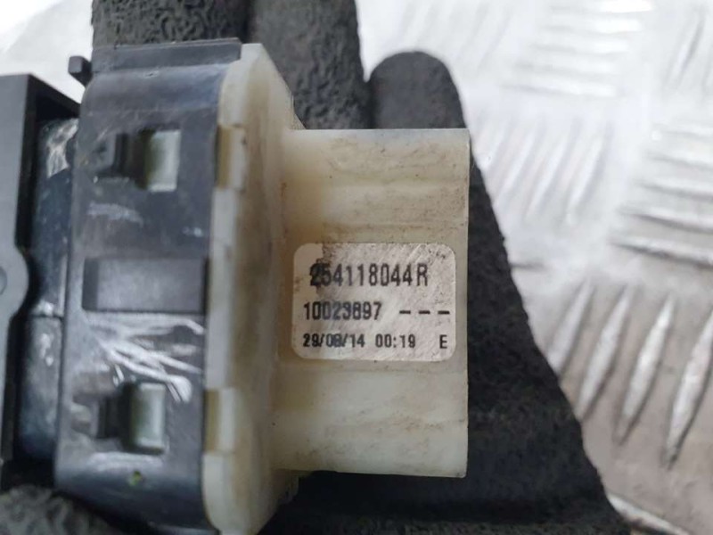 Recambio de mando elevalunas delantero izquierdo para renault clio iv expression referencia OEM IAM 254118044R 10023697 