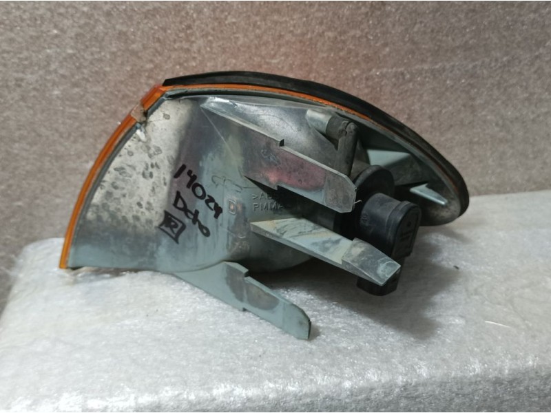 Recambio de piloto delantero derecho para bmw serie 3 berlina (e46) 318i referencia OEM IAM 22272000D GEGAR INTERMITENTEMENTE TO