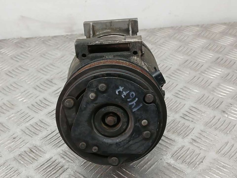 Recambio de compresor aire acondicionado para renault megane i fase 2 classic (la..) 1.9 dci dynamique referencia OEM IAM 770010