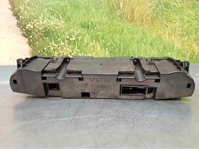 Recambio de mando climatizador para mercedes-benz clase e (w211) berlina e 320 cdi (211.026) referencia OEM IAM 2118300190  
