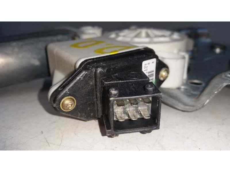 Recambio de elevalunas delantero derecho para toyota corolla (e12) 1.4 linea terra berlina referencia OEM IAM 6981002130 6 PINS 