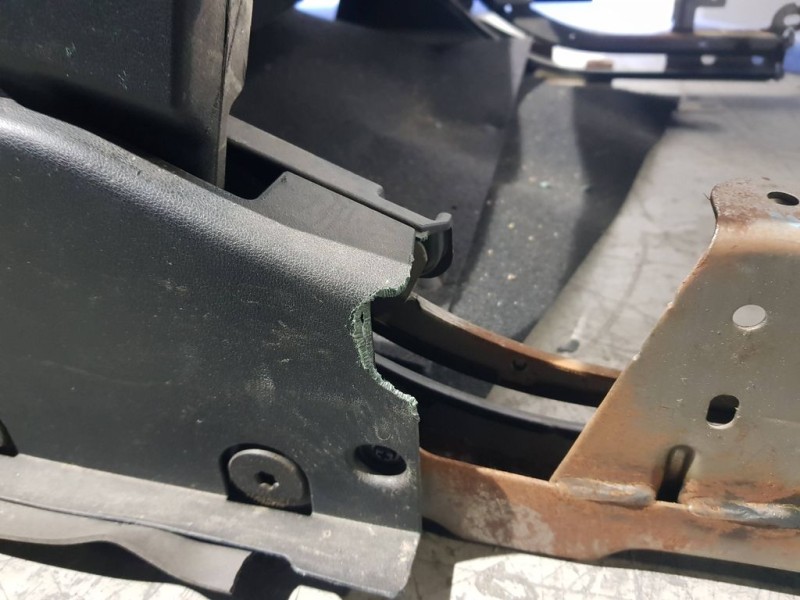 Recambio de asiento trasero derecho para toyota land cruiser (j15) basis referencia OEM IAM   