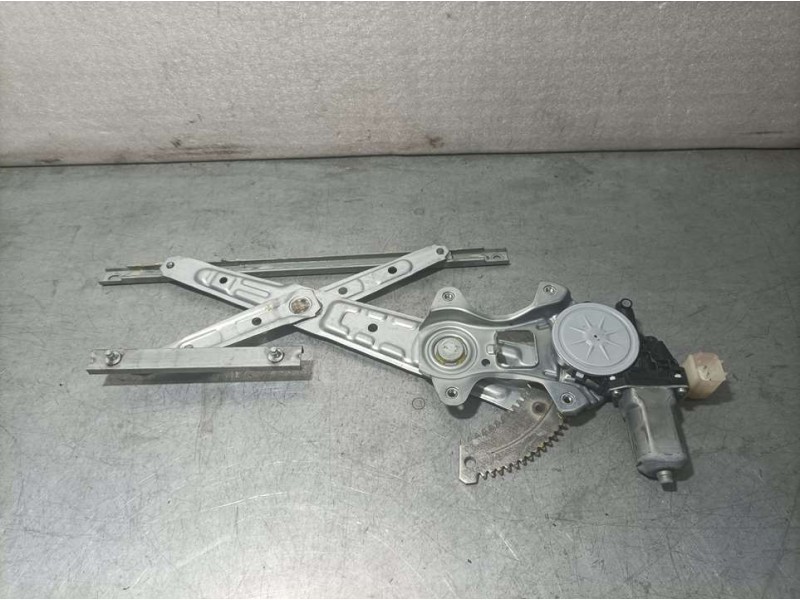 Recambio de elevalunas trasero derecho para nissan x-trail (t32) acenta referencia OEM IAM 827301BA0A 2621004650 ELECTRICO DENSO