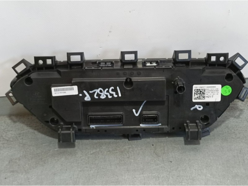 Recambio de mando climatizador para hyundai i20 klass referencia OEM IAM 97250Q0210  