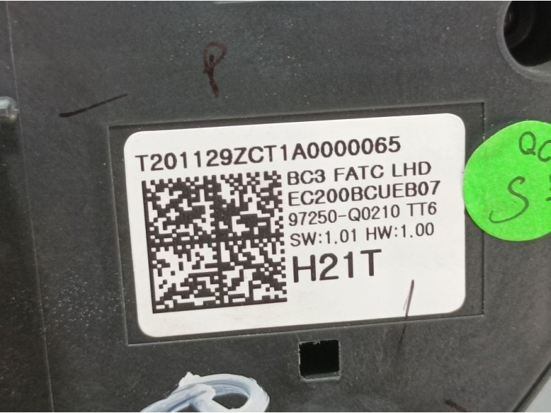 Recambio de mando climatizador para hyundai i20 klass referencia OEM IAM 97250Q0210  