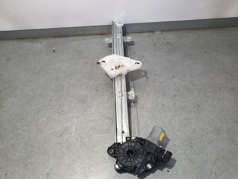 Recambio de elevalunas delantero derecho para honda jazz (gr) 1.5 i-mmd hybrid elegance referencia OEM IAM CM0937900  ELECTRICO 