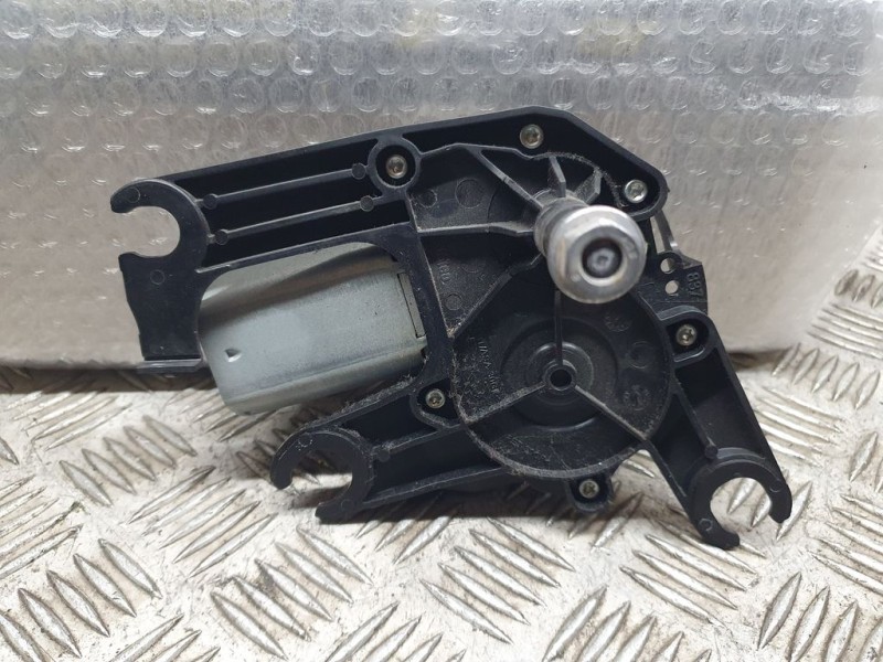 Recambio de motor limpia trasero para peugeot 3008 premium referencia OEM IAM 9680477480 53031812 VALEO