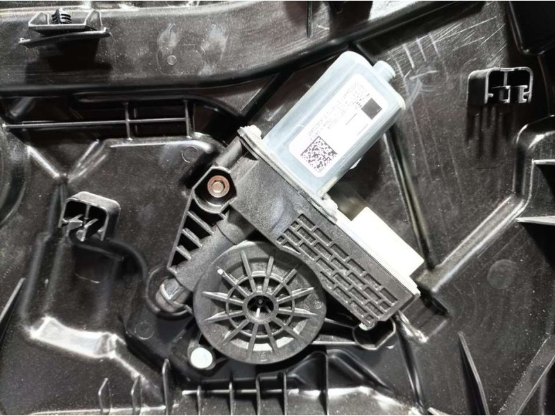 Recambio de elevalunas delantero izquierdo para bmw serie 1 lim. (f40) 118d m sport referencia OEM IAM 5A02FB102 22978210 ELECTR