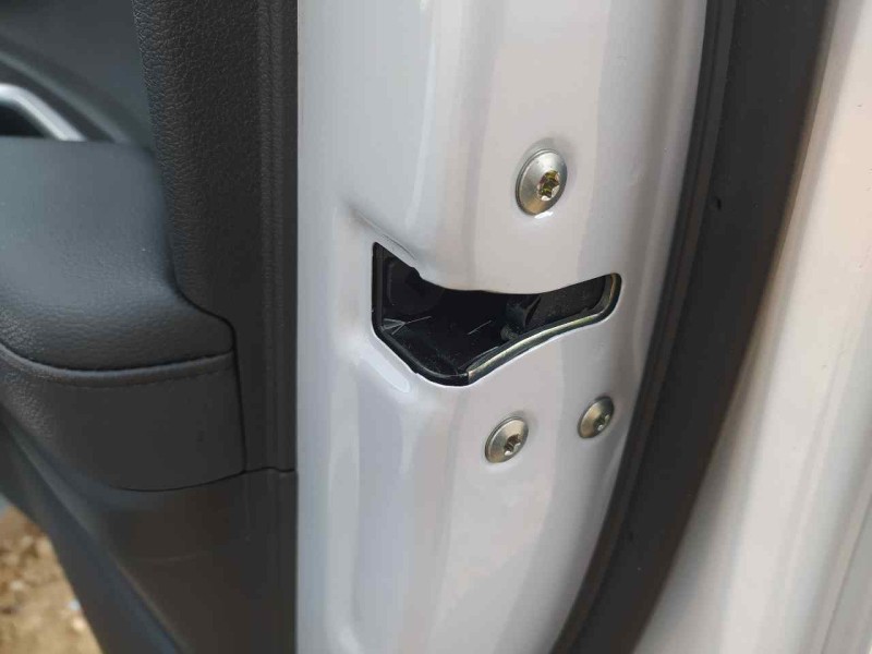 Recambio de cerradura puerta delantera derecha para hyundai i 20 tecno mild-hybrid referencia OEM IAM 81320Q0010 MONTADO EN PUER