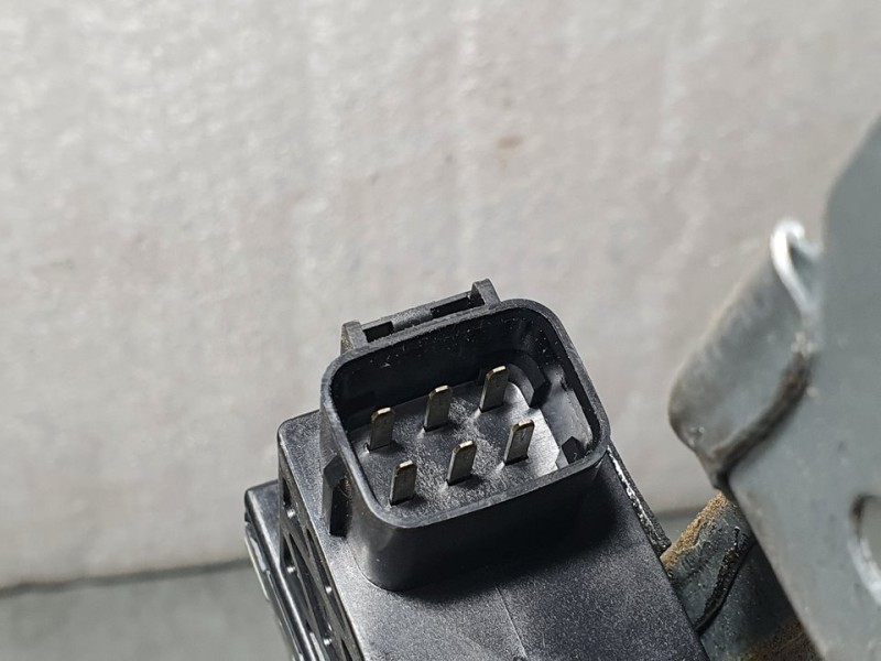 Recambio de elevalunas delantero izquierdo para kia carnival 2.9 crdi vgt ex referencia OEM IAM 824014D010  ELECTRICO 6 PINES