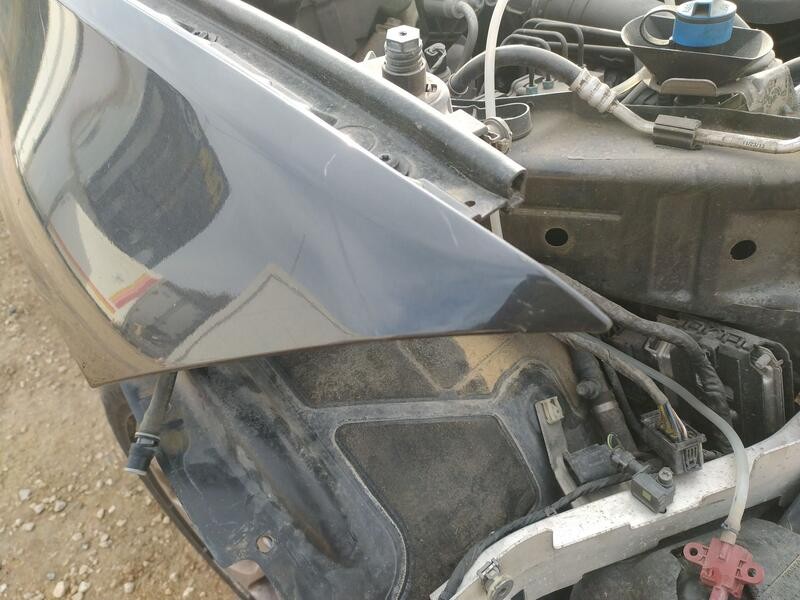 Recambio de aleta delantera derecha para bmw x5 (f15) xdrive 40d referencia OEM IAM 51657373542 TOCADA 