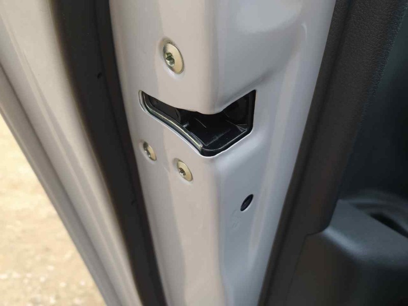 Recambio de cerradura puerta trasera izquierda para hyundai i 20 tecno mild-hybrid referencia OEM IAM 81410Q0400  