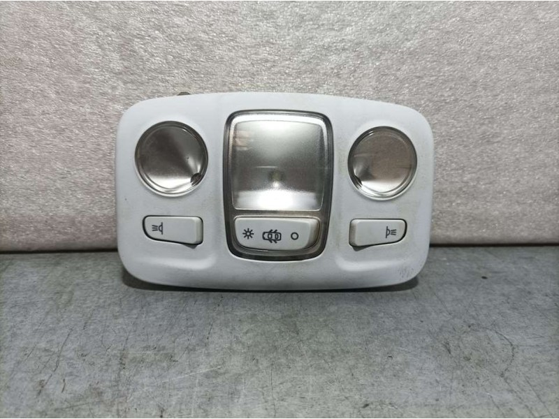 Recambio de luz interior para peugeot 5008 gt line 1.5 hdi 130 cv referencia OEM IAM 96781444PR  