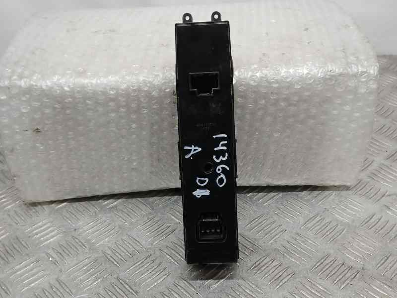 Recambio de mando elevalunas delantero izquierdo para kia carnival 2.9 crdi vgt ex referencia OEM IAM 935704D3200T  