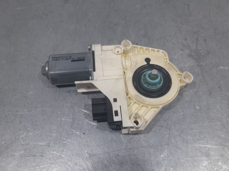 Recambio de elevalunas trasero derecho para audi q7 (4lb) 3.0 tdi quattro referencia OEM IAM 0536010001 977272101 BROSE