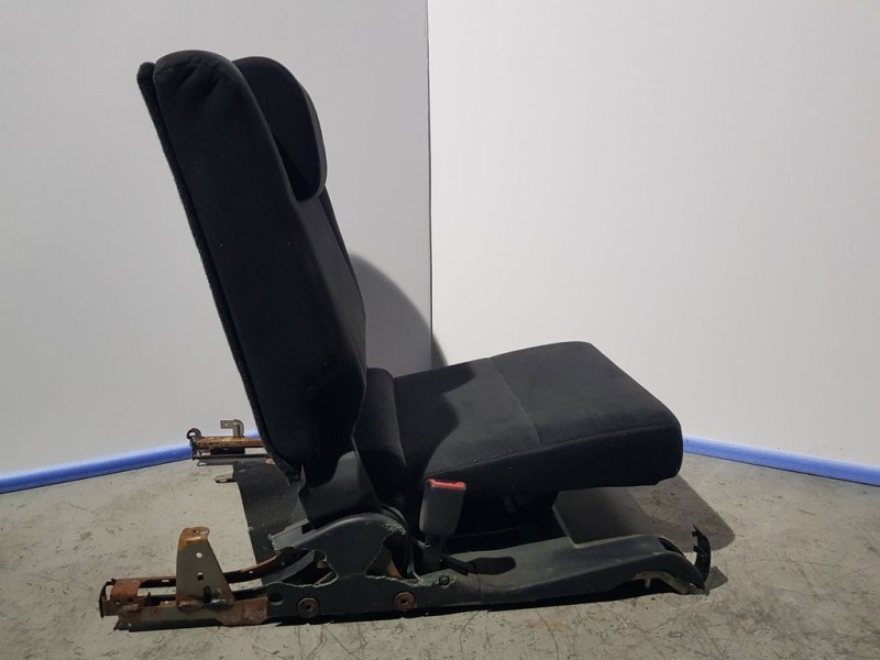 Recambio de asiento trasero izquierdo para toyota land cruiser (j15) basis referencia OEM IAM   