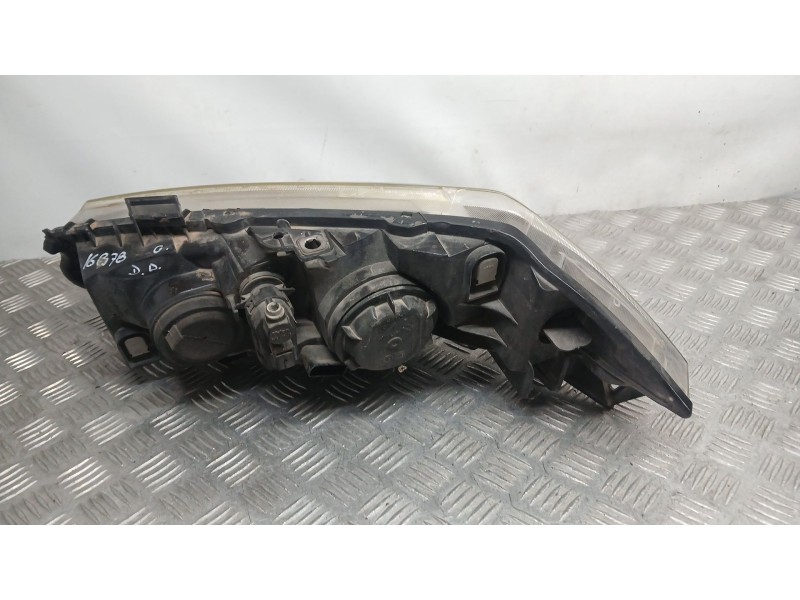 Recambio de faro derecho para renault megane ii (bm0/1_, cm0/1_) 1.5 dci (bm0f, bm0t, bm2b, cm0f, cm0t) referencia OEM IAM 82004