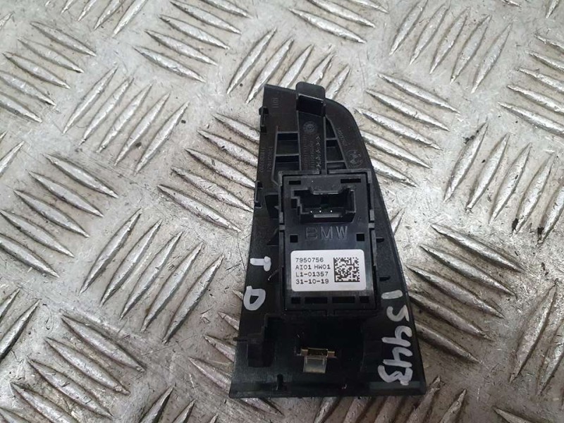 Recambio de mando elevalunas trasero derecho para bmw serie 1 lim. (f40) 118d m sport referencia OEM IAM 7950756  