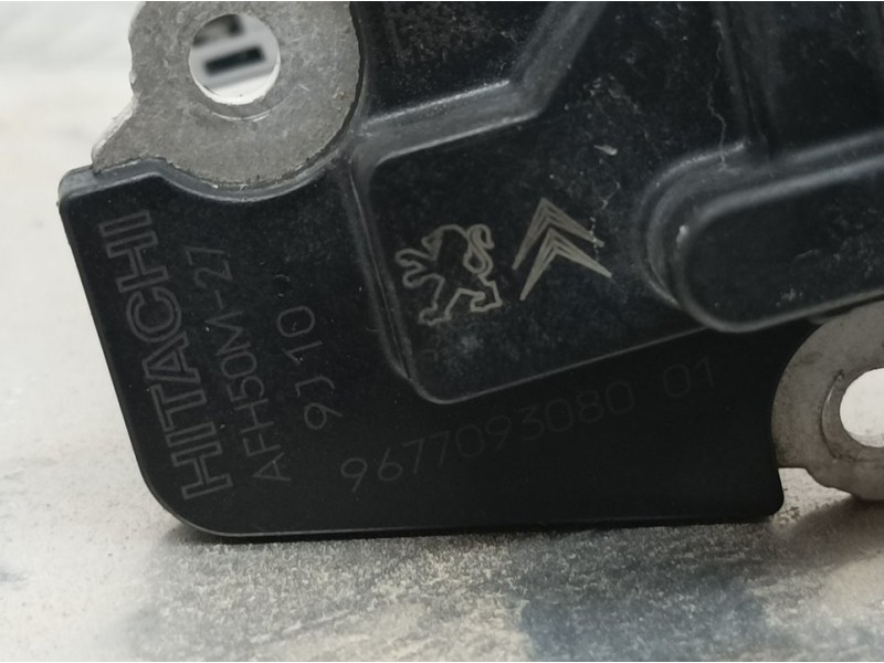 Recambio de caudalimetro para peugeot 308 style referencia OEM IAM 9677093080 AFH50M27 HITACHI
