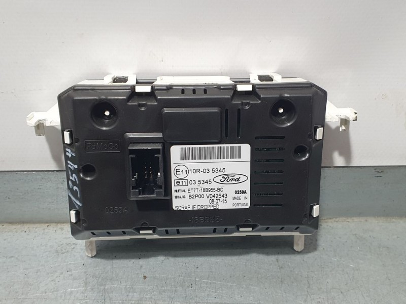 Recambio de pantalla multifuncion para ford fiesta (ccn) ambiente referencia OEM IAM ET7T18B955BC  