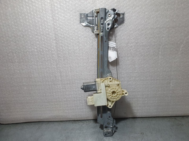 Recambio de elevalunas trasero izquierdo para peugeot 308 style referencia OEM IAM 9677737380  ELECTRICO