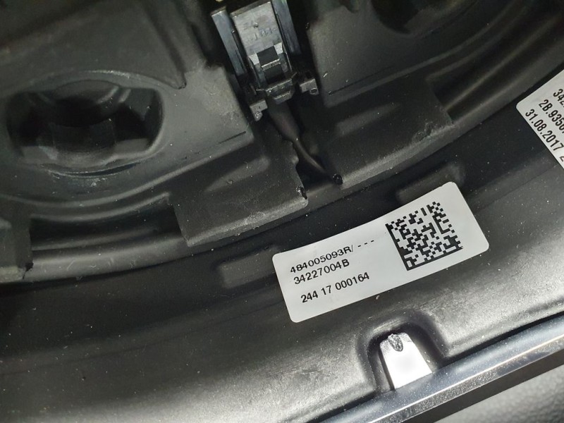 Recambio de volante para dacia lodgy laureate referencia OEM IAM 484005093R  