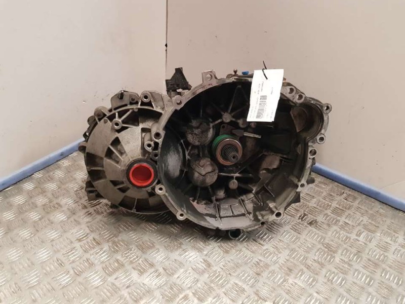 Recambio de caja cambios para volvo s60 berlina 2.4 d referencia OEM IAM P9482300 T103822 5VELOCIDADES