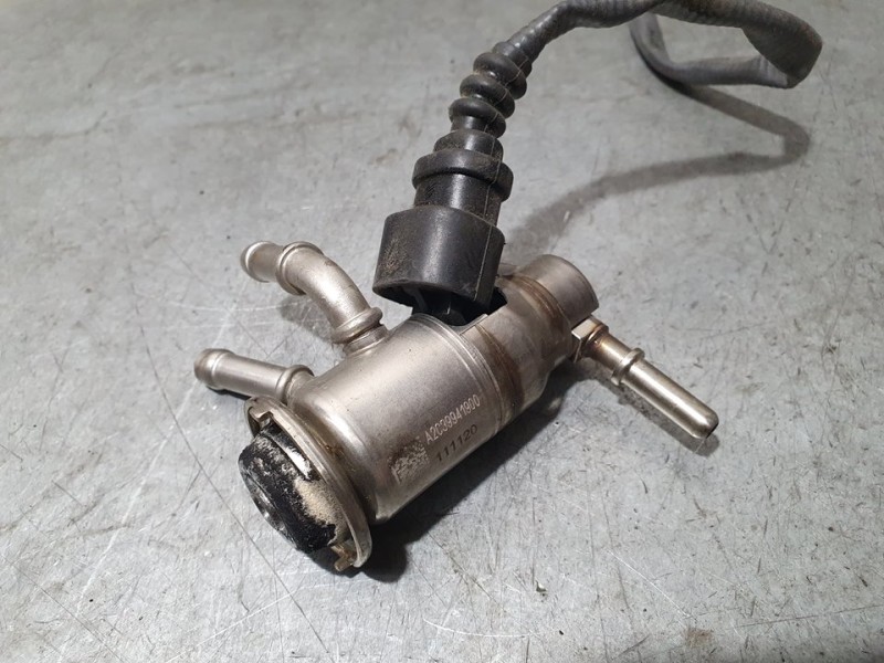 Recambio de inyector adblue para renault kangoo profesional referencia OEM IAM 208995377R L333402708 