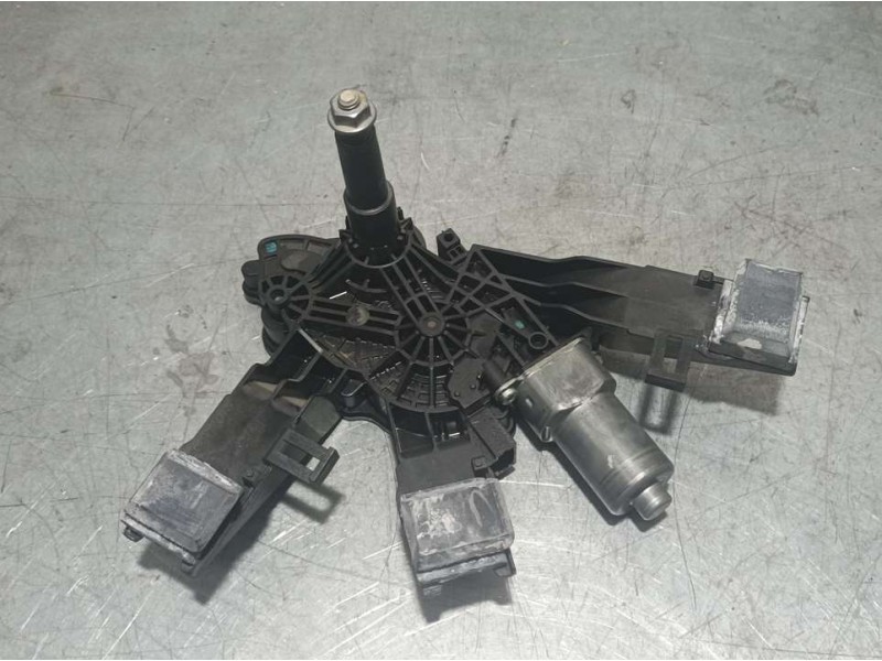 Recambio de motor limpia trasero para peugeot 308 style referencia OEM IAM 9677680580 0390208008 BOSCH