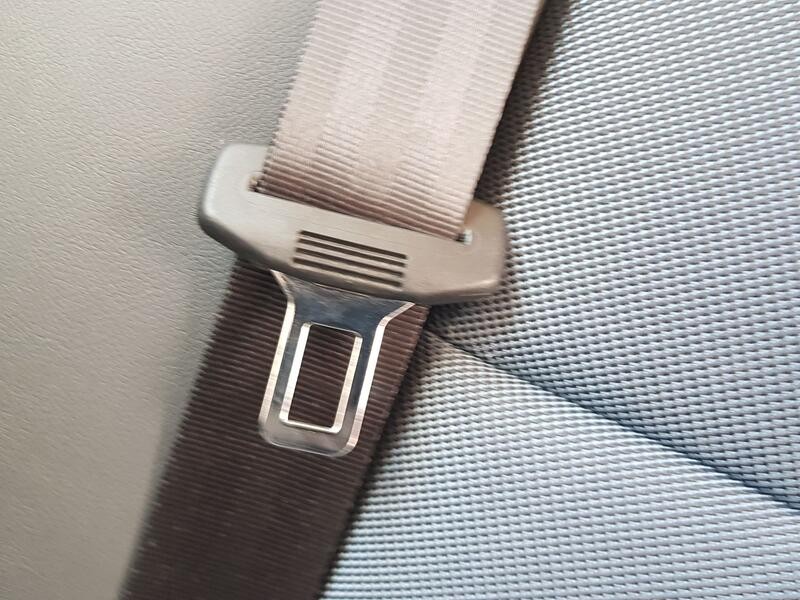 Recambio de cinturon seguridad trasero derecho para seat ibiza iv (6j5, 6p1) 1.0 tsi referencia OEM IAM 6J0857805A  