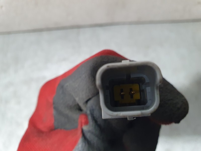 Recambio de inyector adblue para renault kangoo profesional referencia OEM IAM 208995377R L333402708 