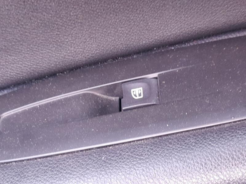 Recambio de mando elevalunas delantero derecho para renault megane iv hatchback (b9a/m/n_) 1.2 tce 130 (b9mr) referencia OEM IAM