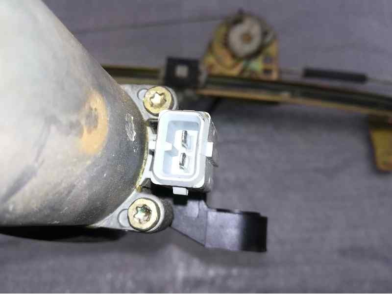 Recambio de elevalunas delantero derecho para peugeot 306 berlina 3/5 puertas (s1) style d referencia OEM IAM 0130821 2 PINS 