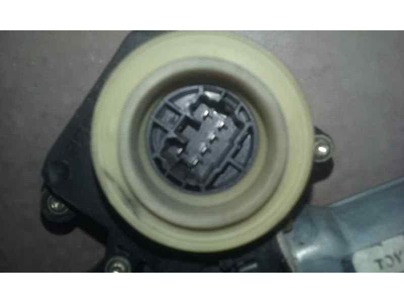 Recambio de elevalunas trasero derecho para toyota corolla verso (r1) 1.8 luna referencia OEM IAM 698300F020  ELECTRICO 6 PINS